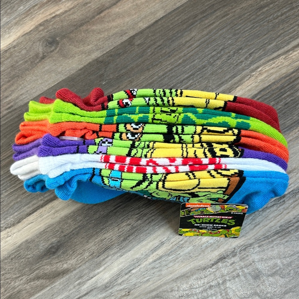 NWT Six Ninja Turtle Ankle Socks